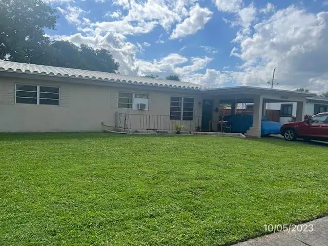 1055 Wyoming Avenue, Fort Lauderdale, FL 33312 - Image #1