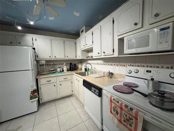 Address Withheld By Seller, Pompano Beach, FL 33068