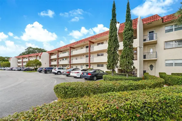 300 S Hollybrook Drive #302, Pembroke Pines, FL 33025