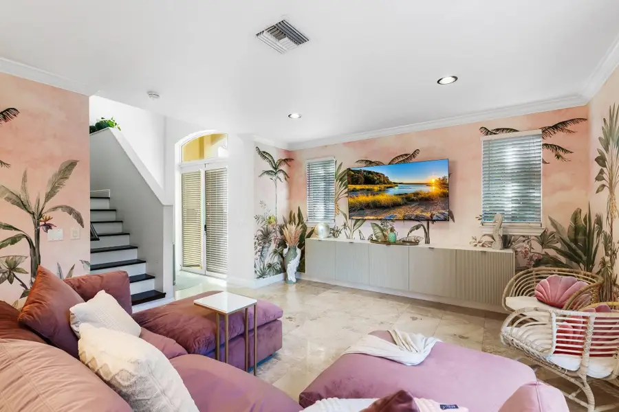 1703 NE 11th Street #1703, Fort Lauderdale, FL 33304 - Image #2