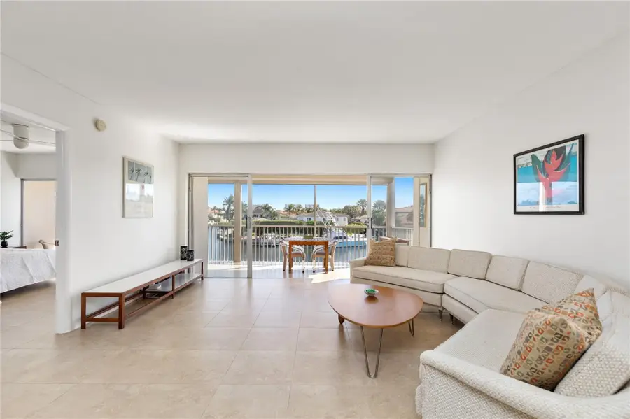 390 N Federal Highway #301, Deerfield Beach, FL 33441 - Image #2