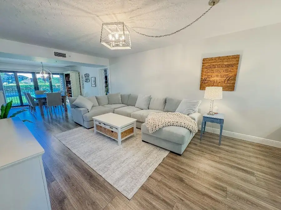 901 Seafarer Circle #101, Jupiter, FL 33477 - Image #3