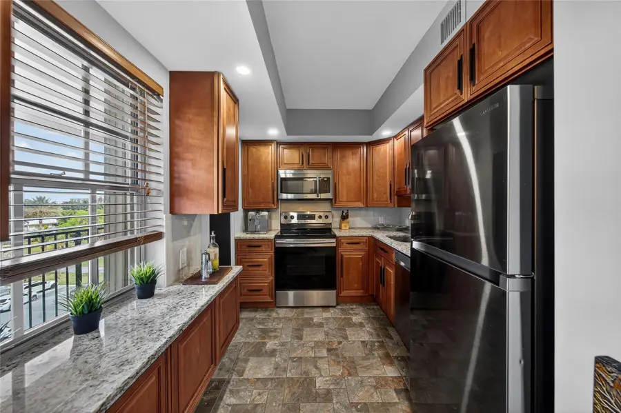 3200 N Palm Aire Drive #508, Pompano Beach, FL 33069 - Image #2