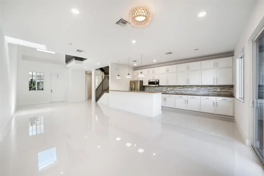 131 SE 7th Avenue, Pompano Beach, FL 33060 - Image #2