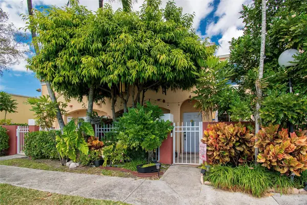 8550 NW 3rd Lane #304, Miami, FL 33126