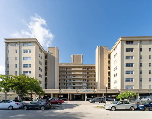1811 Jefferson Street #304, Hollywood, FL 33020