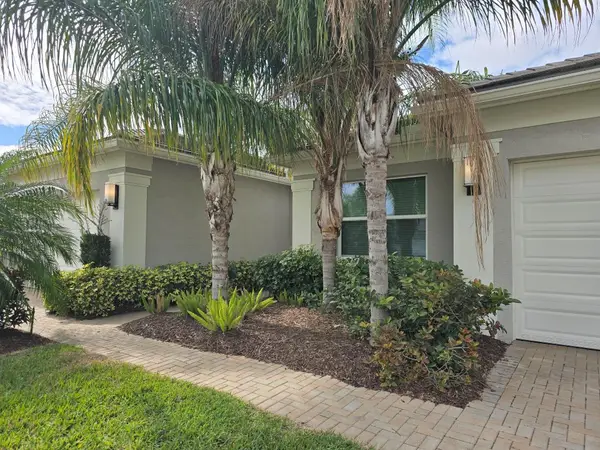 11932 SW Chestnut Grove Drive, Port St Lucie, FL 34987