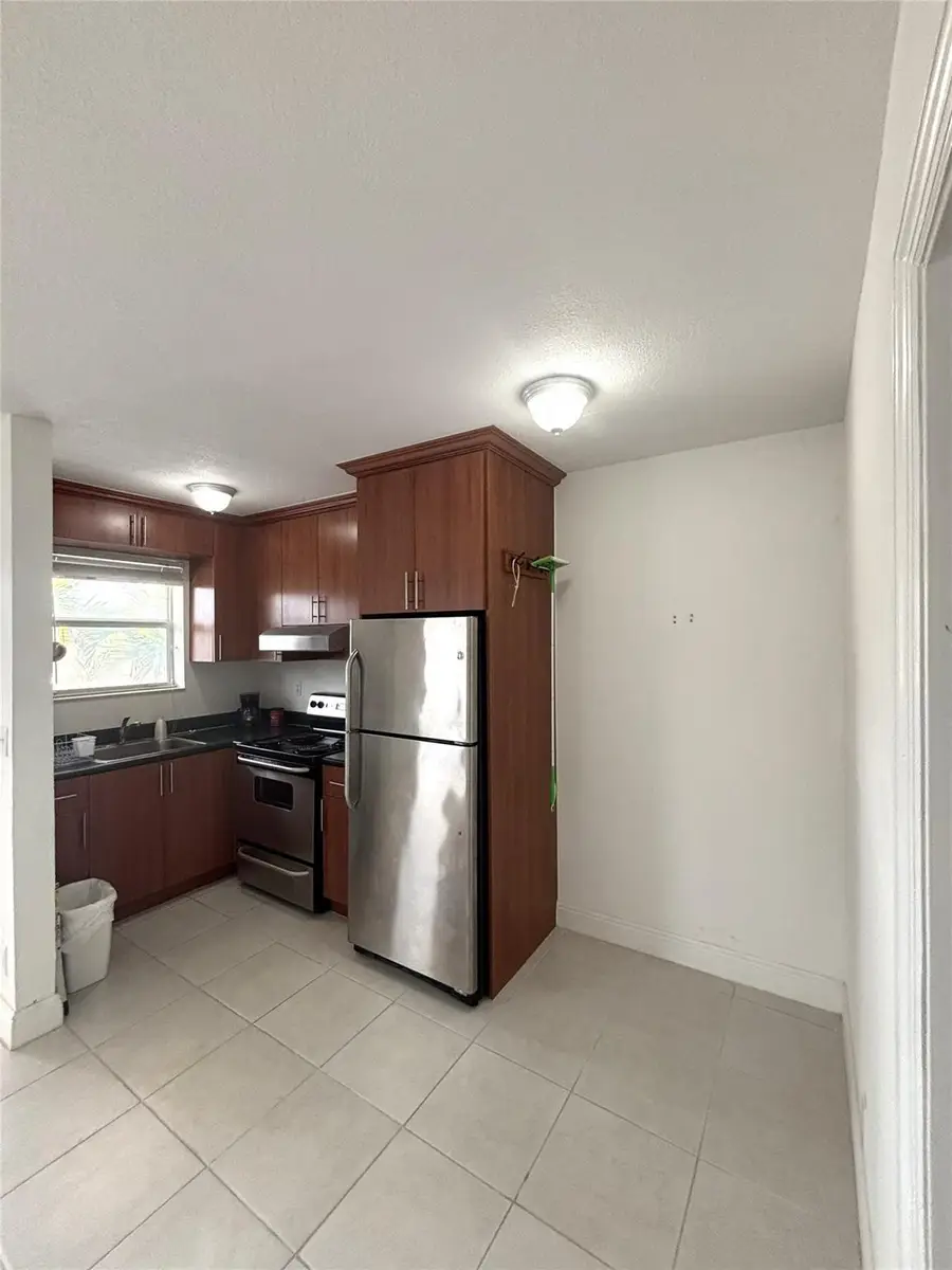 4071 N Dixie Highway #19, Oakland Park, FL 33334 - #3