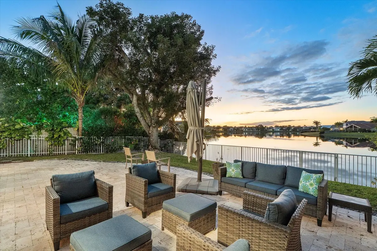 15561 NW 12th Place, Pembroke Pines, FL 33028 - Image #1