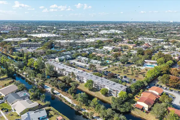 3900 NW 76th Avenue #307, Sunrise, FL 33351