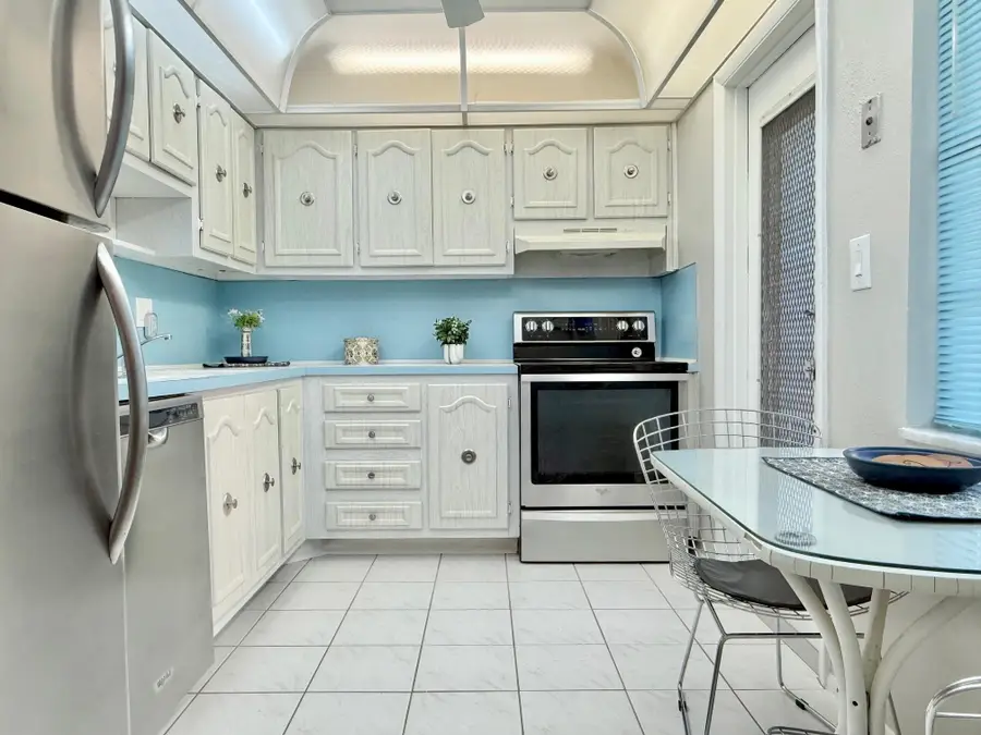 4401 NW 41st Street #104, Lauderdale Lakes, FL 33319 - #2