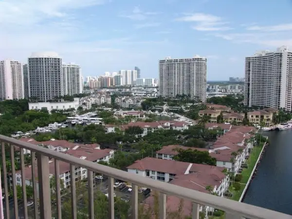 18151 NE 31st Court #PH215, Aventura, FL 33160