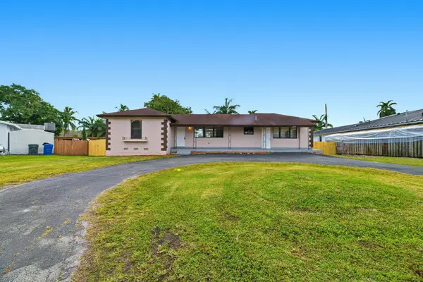 2830 Johnson Street, Hollywood, FL 33020