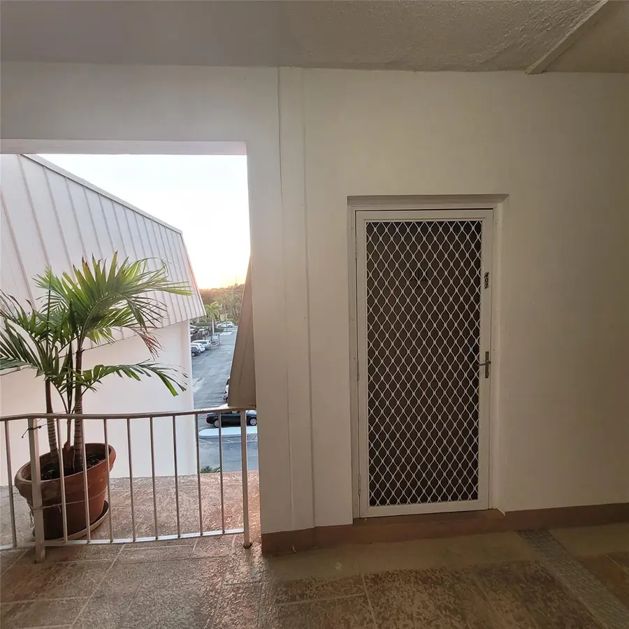 Address Withheld By Seller, Oakland Park, FL 33334 - #3