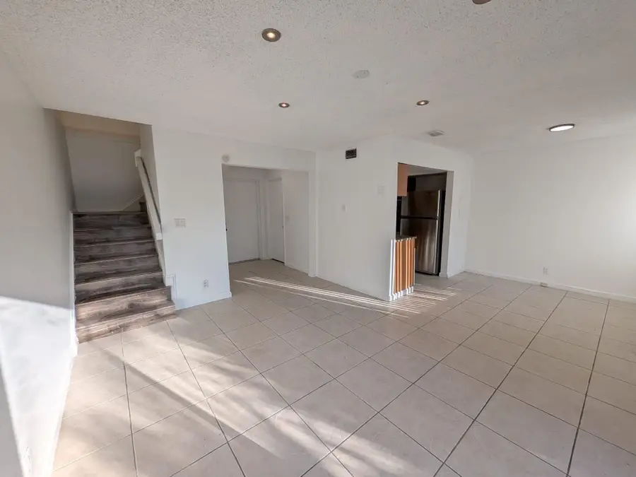 2142 NW 57th Avenue #14-A, Fort Lauderdale, FL 33313 - Image #2