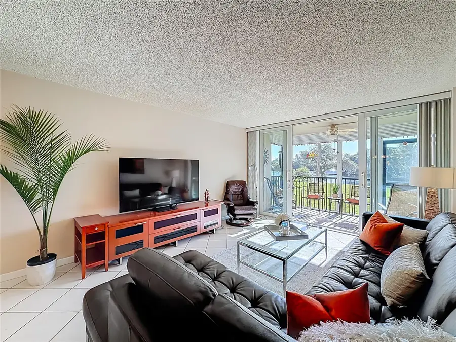 13 Royal Palm Way #101, Boca Raton, FL 33432 - Image #2