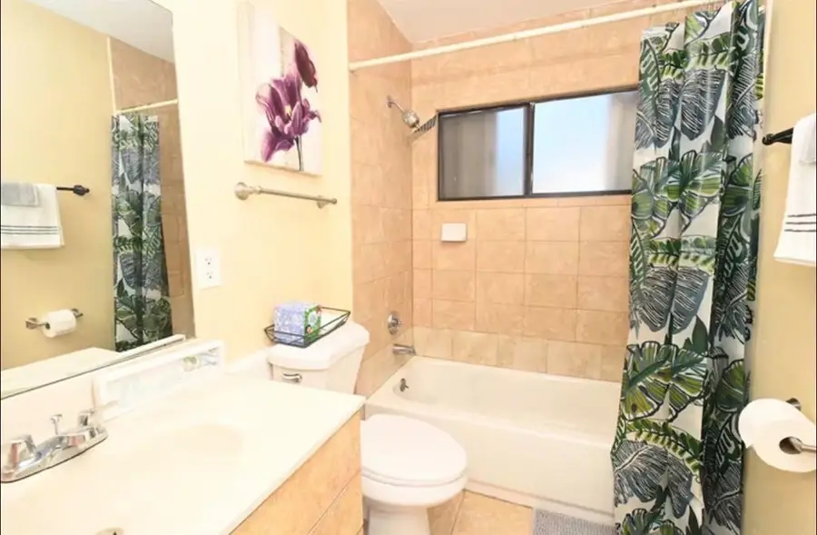 809 E Palm Run Drive, North Lauderdale, FL 33068 - #3