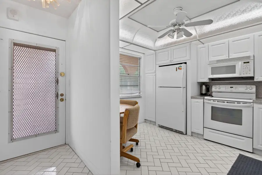 2403 Antigua Circle #B4, Coconut Creek, FL 33066 - #2