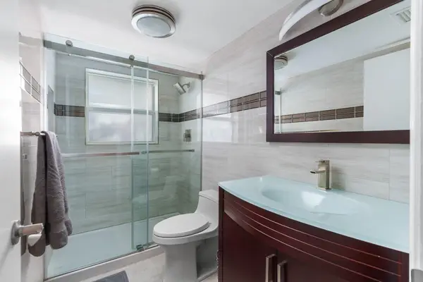 2015 NE 32nd Court #25, Pompano Beach, FL 33064