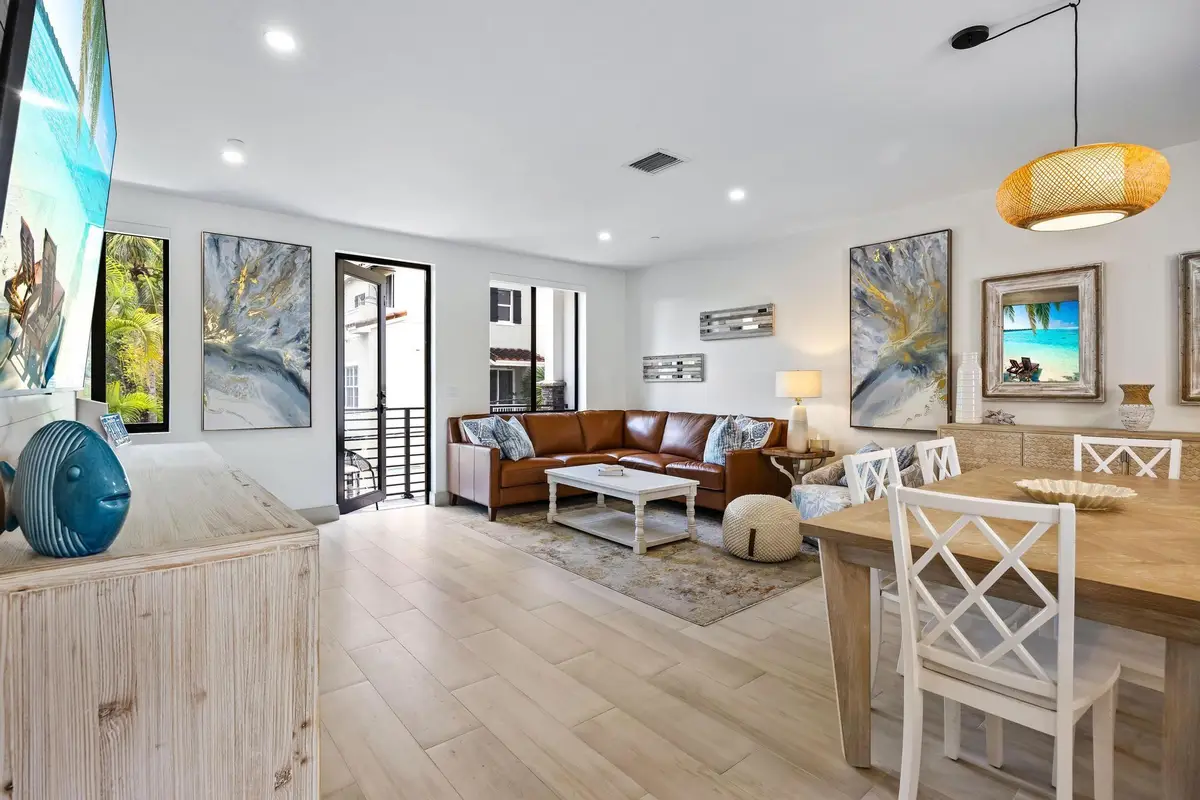 428 SE 12th Court #428, Fort Lauderdale, FL 33316 - Image #1