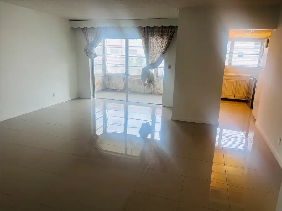 4046 NW 19th Street #203, Lauderhill, FL 33313 - #2