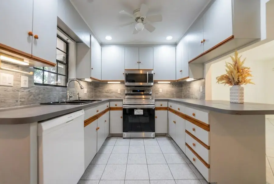 2064 E Carol Circle, West Palm Beach, FL 33415 - #2