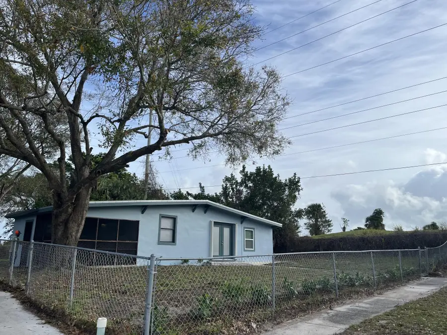 202 Southern Avenue, Fort Pierce, FL 34950 - #2