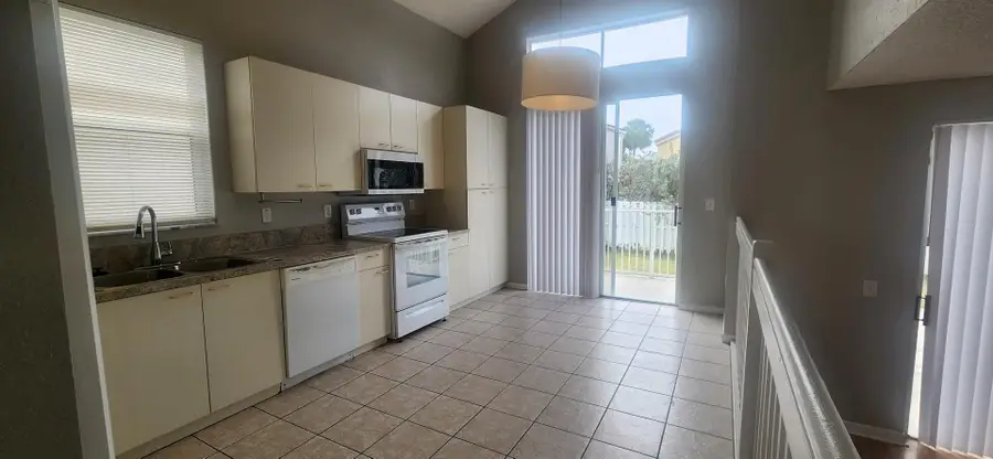 15860 NW 14th Road, Pembroke Pines, FL 33028 - #2