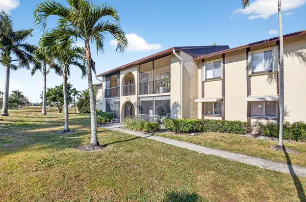 427 Pine Glen Lane #C2, Greenacres, FL 33463