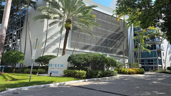 2950 NE 188th Street #110, Miami, FL 33180