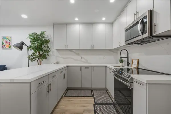 900 SW 10 Terrace #11S, Hallandale Beach, FL 33009