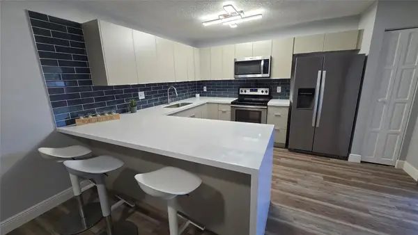 8900 SW 20th Place #A-25, Davie, FL 33324