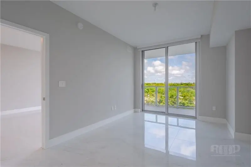 16385 Biscayne Boulevard #405, Aventura, FL 33160 - #3