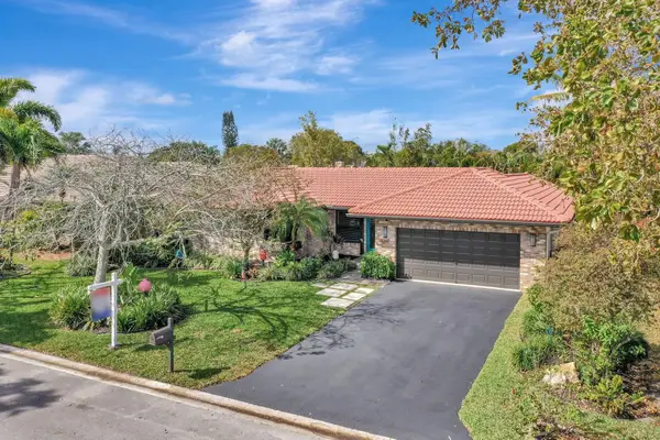 5368 NW 64 Way, Pompano Beach, FL 33067