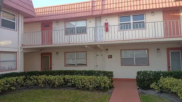 8 Saxony A #8 A, Delray Beach, FL 33446