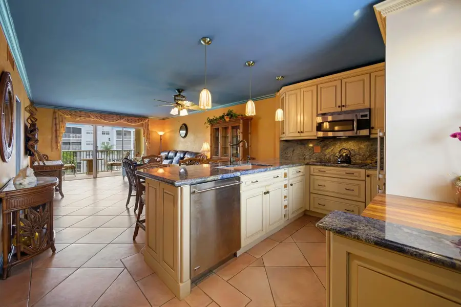 600 NE 2nd Street #304, Dania, FL 33004 - #2