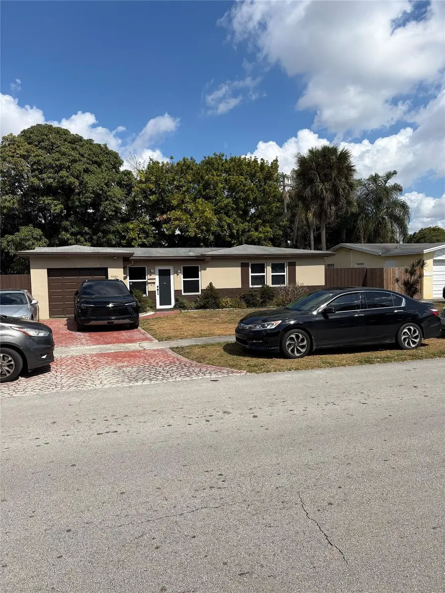 Address Withheld By Seller, Lauderhill, FL 33313 - #2
