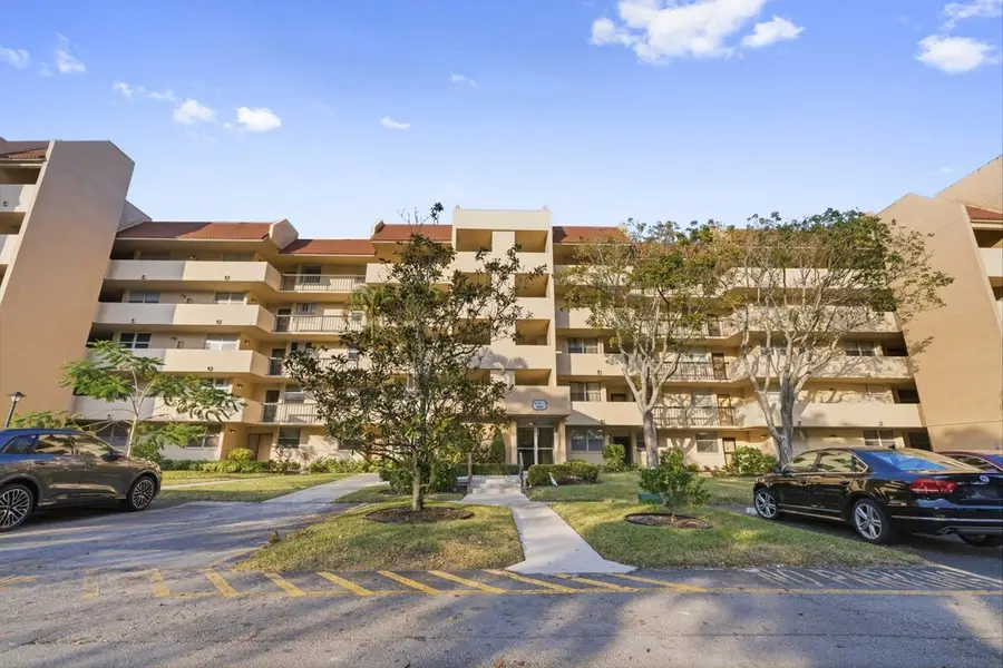 7080 Environ Boulevard #423, Lauderhill, FL 33319 - #2