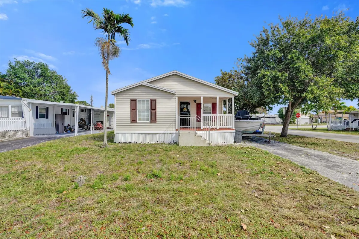 5520 SW 27th Terrace, Fort Lauderdale, FL 33312 - #1