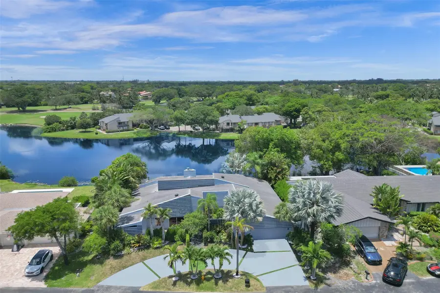 349 Jacaranda Drive, Plantation, FL 33324 - #2