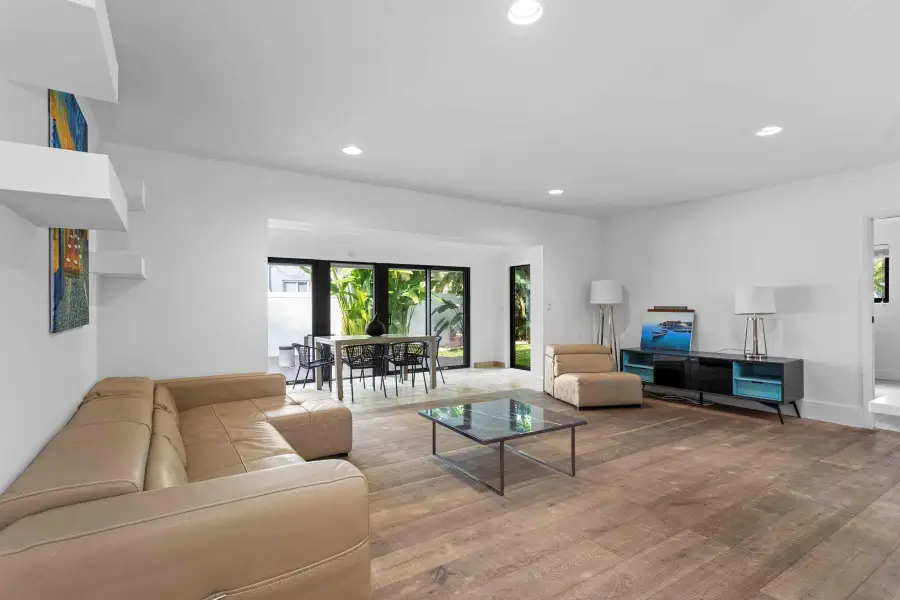 715 NE 25th Avenue, Pompano Beach, FL 33062 - #3