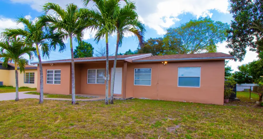 6860 Broadmoor, Pompano Beach, FL 33068 - #2