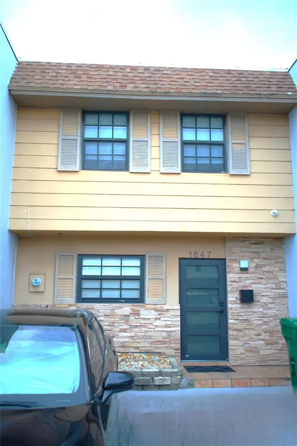 1647 W 72nd Street, Hialeah, FL 33014