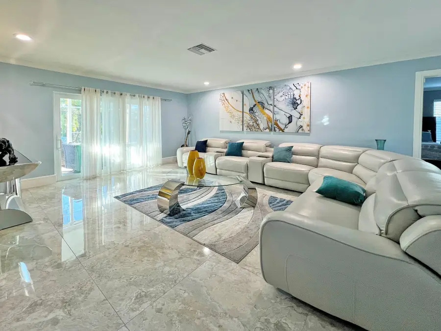 661 NW 42nd Avenue, Pompano Beach, FL 33066 - #2