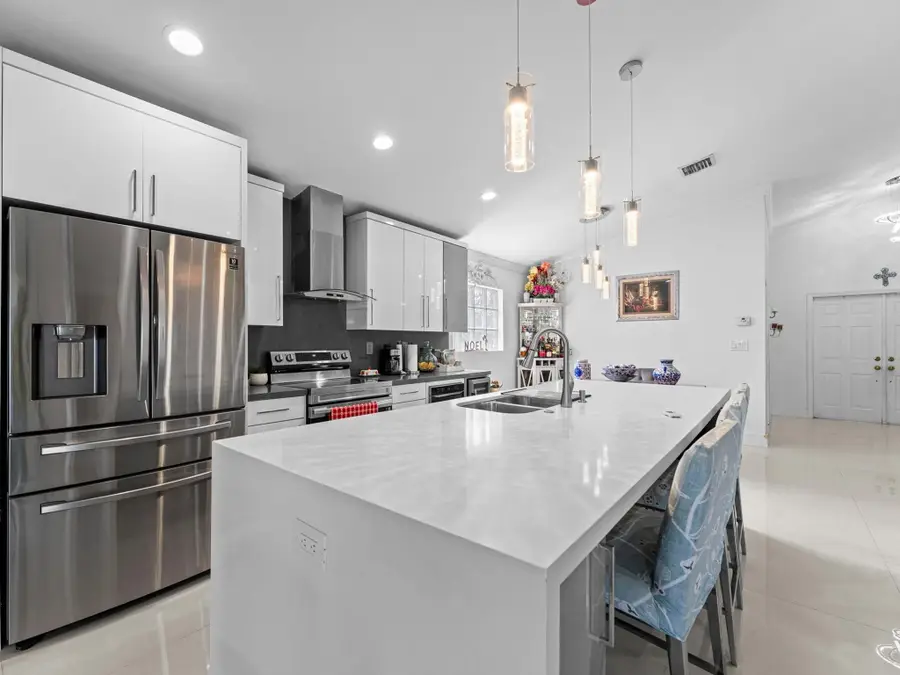 Address Withheld By Seller, Hollywood, FL 33029 - #2