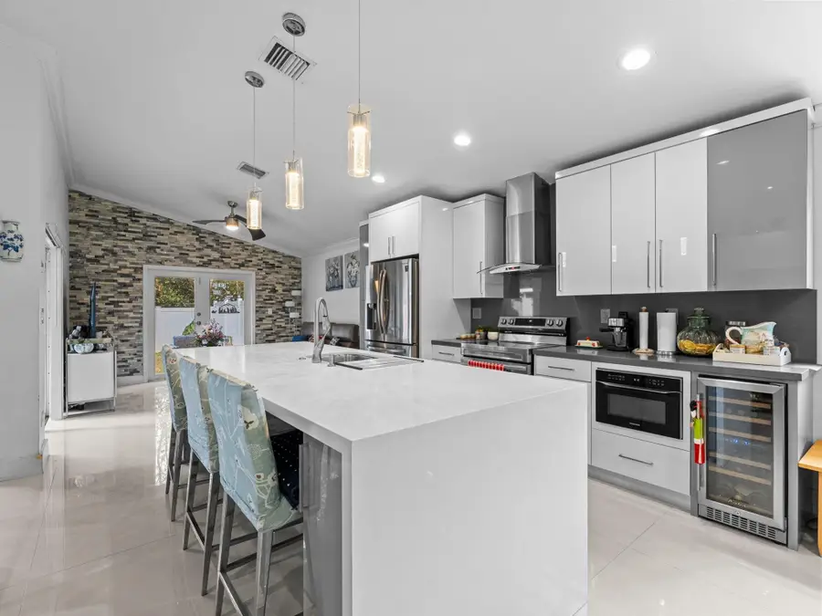 Address Withheld By Seller, Hollywood, FL 33029 - #3