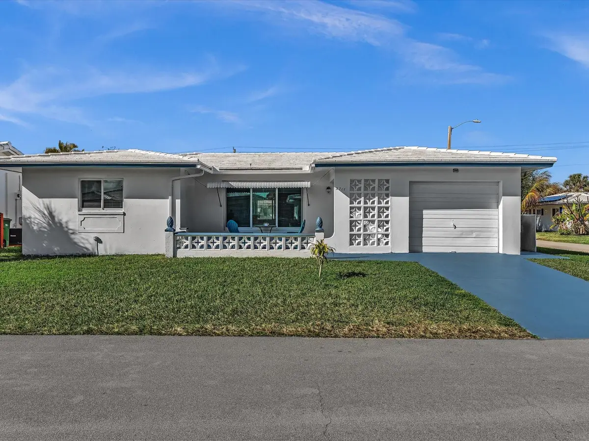 5711 NW 84th Avenue, Tamarac, FL 33321 - #1