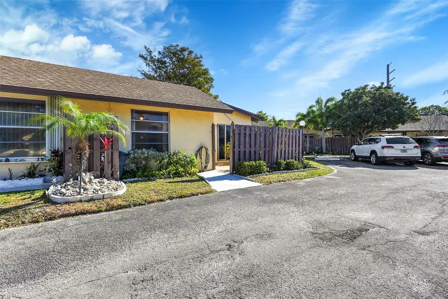 235 Briarwood Circle #2-12A, Hollywood, FL 33024 - #2