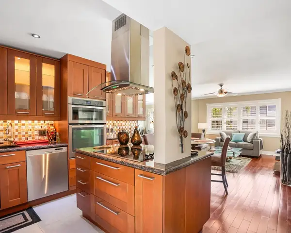 4321 NW 16th Street #208, Lauderhill, FL 33313