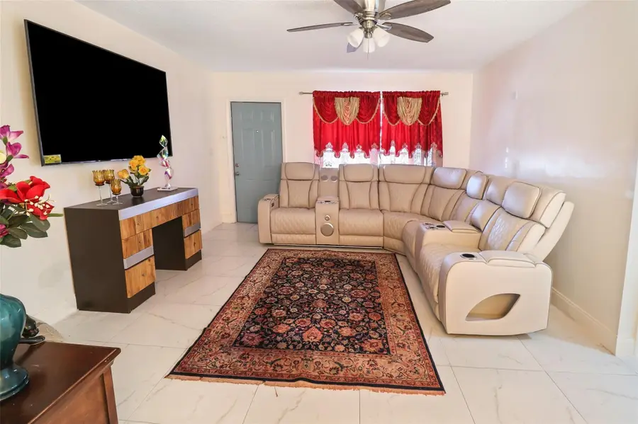 6715 NW 12th Street, Margate, FL 33063 - #2